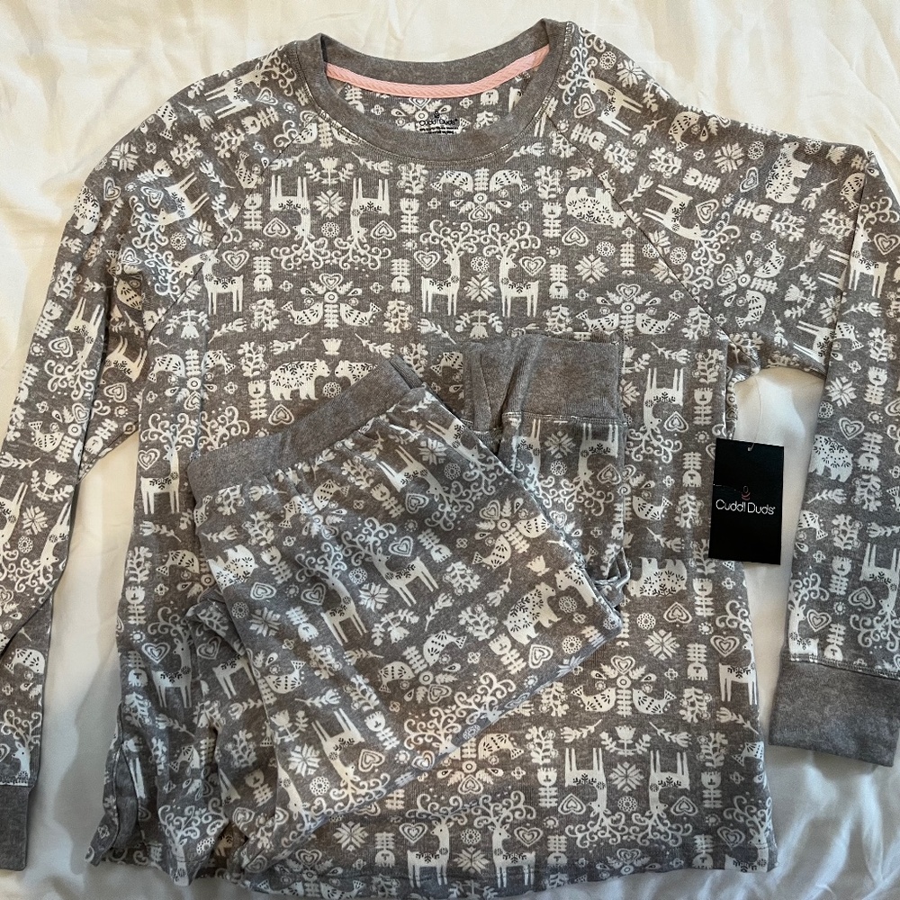Cuddl Duds Pajama set